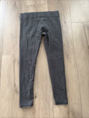Mixit Black & Gray Geometric Capris